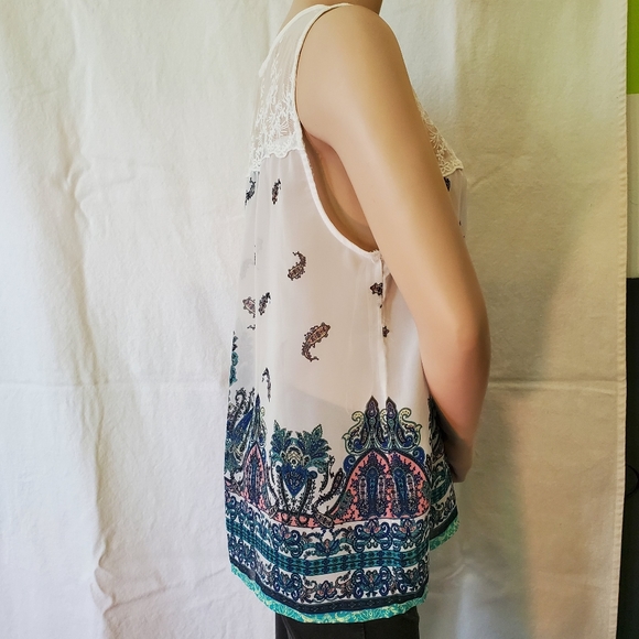 Set of 2 Sheer Tank Tops - Picture 3 of 16